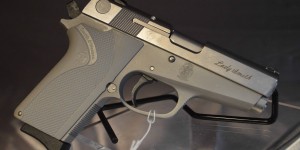 Smith & Wesson 3913 stainless 9MM LADY SMITH
